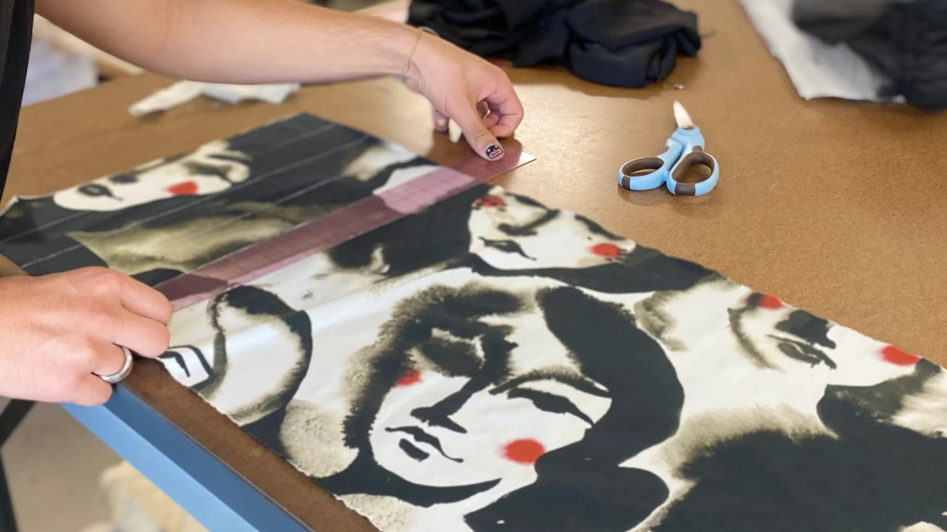 How to Make Your Own Clothing Brand: A Beginner’s Guide