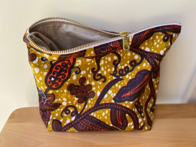 Sip ‘n Sew // Sew a Zippered Pouch
