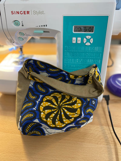 Sip ‘n Sew // Sew a Zippered Pouch